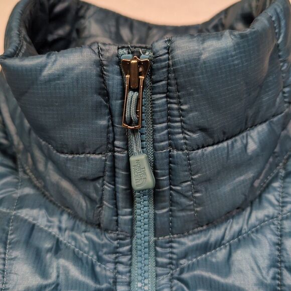 The North Face Womens XS Thermoball Teal Blue Puffer Vest Pockets Eco Insulated - Picture 3 of 14
